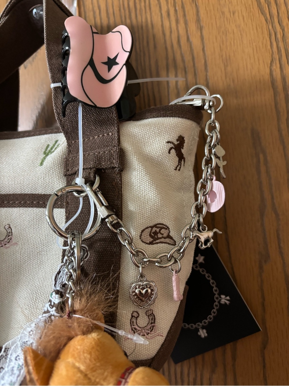 Madden Girl Horse Western Canvas Tote Purse with Pink Bandana, Charm, Bracelet - Picture 4 of 7